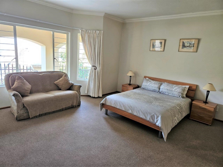 4 Bedroom Property for Sale in Kosmos North West